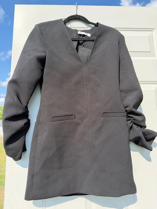 Never worn Zara Black Mini Dress - Picture 2 of 4